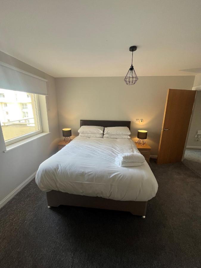 Century Wharf Apartments By Urban Space Cardiff Exterior foto